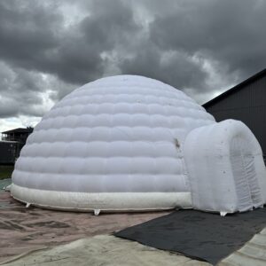 Igloo Gonflable 30 pieds usagé Oxford